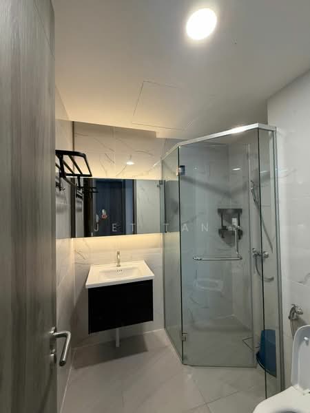 Service Residence for Rent at Residensi Agile Delima - Jet Tan - Bathroom - PropertyGuru.com.my