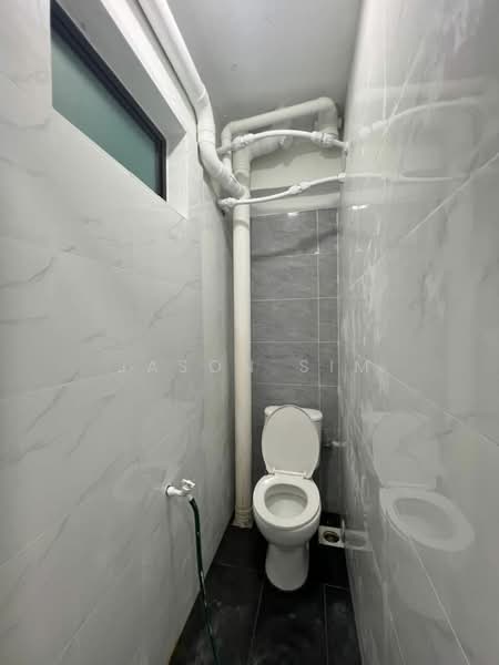 Flat for Sale at Rumah Pangsa Sri Orkid - Jason Sim - Bathroom - PropertyGuru.com.my