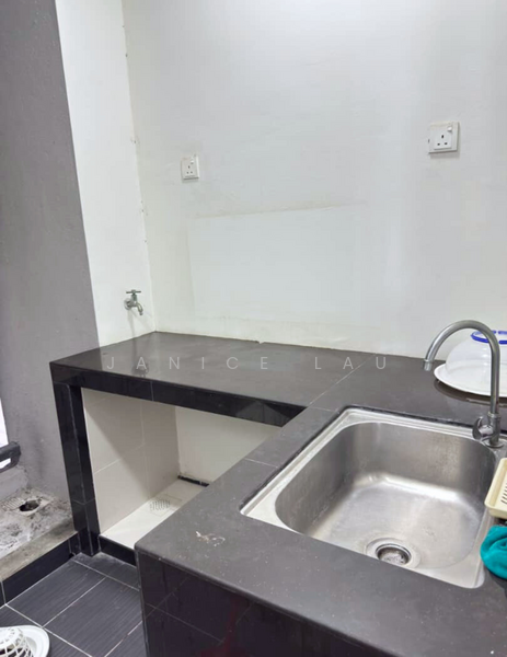 Maxim Residences untuk Untuk Disewa - RM 1,700 /bulan, Mac 2026 - Kitchen - PropertyGuru.com.my