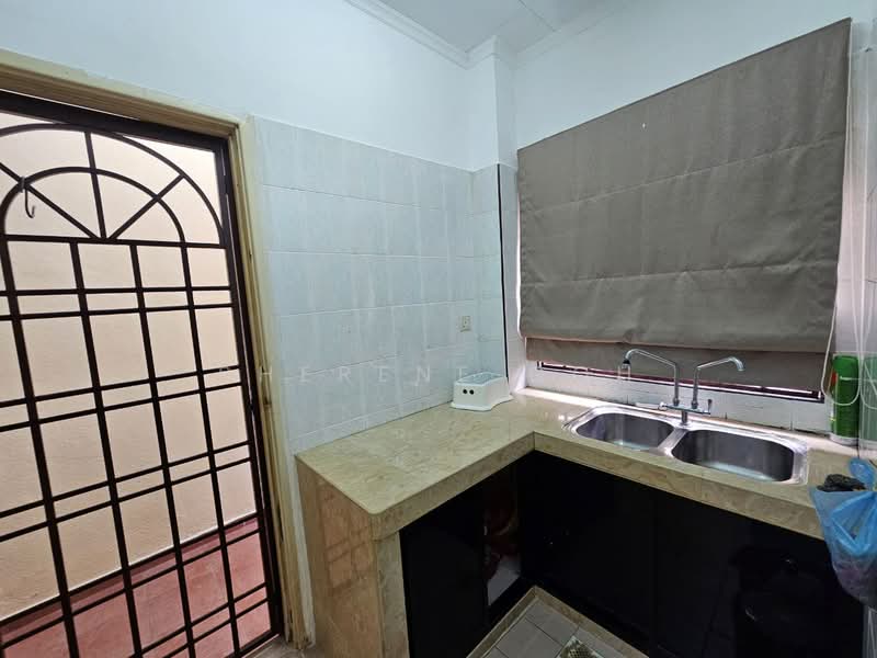 Rumah Teres 2 Tingkat untuk Dijual di Taman Puchong Prima (Puchong) - Sherene Goh - Kitchen - PropertyGuru.com.my
