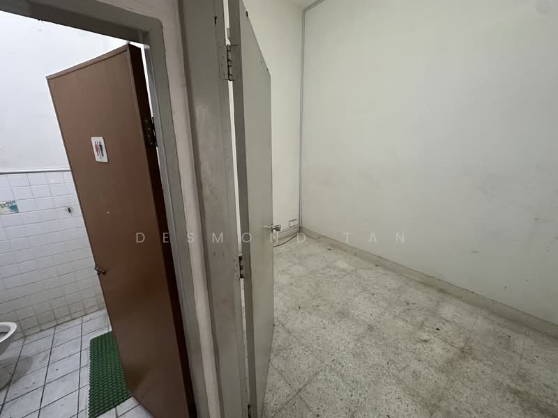 2-storey Terraced House for Sale in SS2 (Petaling Jaya) - Desmond Tan - Bathroom - PropertyGuru.com.my