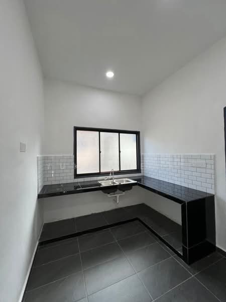 1-storey Terraced House for Sale in Taman Universiti (Skudai) - Yuki Cheng - PropertyGuru.com.my