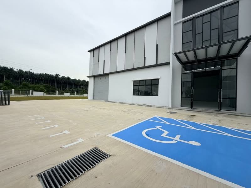 Eco Business Park 1 untuk Untuk Disewa - RM 22,000 /bulan, Mac 2026 - Exterior - PropertyGuru.com.my