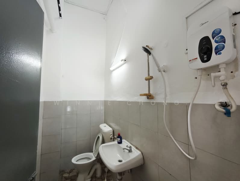 2-storey Terraced House for Sale in Pandan Perdana (Ampang) - Winnie Chong - Bathroom - PropertyGuru.com.my