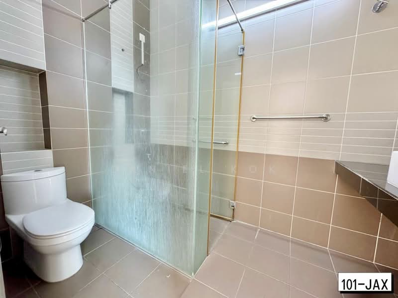 RM850k! 26x75ft! 4R5B! Below Value Good Condition Fuego Bandar Bukit Raja Klang 2 Sty Superlink Hse untuk Untuk Dijual - RM 850,000, Mac 2026 - Bathroom - PropertyGuru.com.my