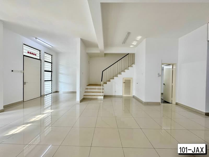 RM850k! 26x75ft! 4R5B! Below Value Good Condition Fuego Bandar Bukit Raja Klang 2 Sty Superlink Hse untuk Untuk Dijual - RM 850,000, Mac 2026 - Interior - PropertyGuru.com.my