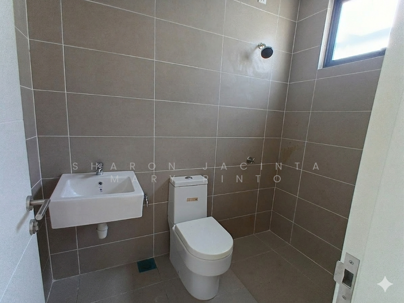 Hijayu 2 Resort Homes Bandar Sri Sendayan untuk Untuk Dijual - RM 700,000, Mac 2026 - Bathroom - PropertyGuru.com.my