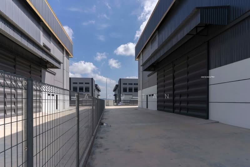 Semi-D Factory for Rent in Pekan Kapar (Kapar) - Jason Tan - Exterior - PropertyGuru.com.my
