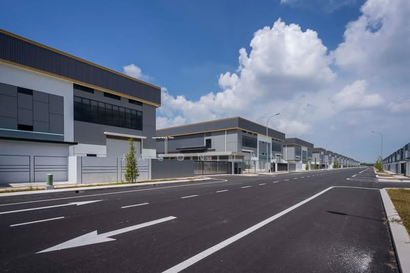 Semi-D Factory for Rent in Pekan Kapar (Kapar) - Jason Tan - Exterior - PropertyGuru.com.my