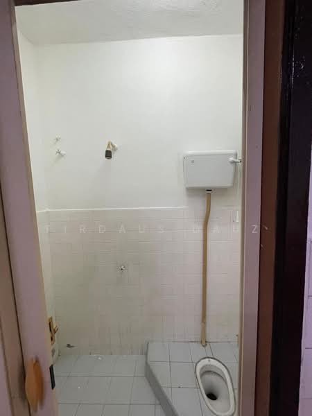 Taman Puchong Intan untuk Untuk Disewa - RM 1,800 /bulan, Mac 2026 - Bathroom - PropertyGuru.com.my