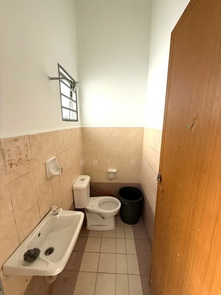 2-storey Terraced House for Sale in Kajang (Selangor) - Terry Yee - Bathroom - PropertyGuru.com.my