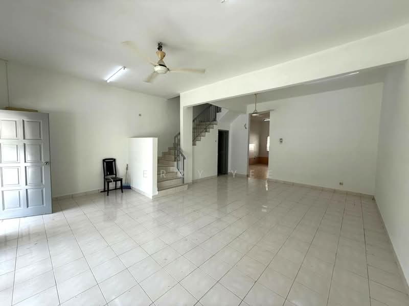 2-storey Terraced House for Sale in Kajang (Selangor) - Terry Yee - Living Room - PropertyGuru.com.my