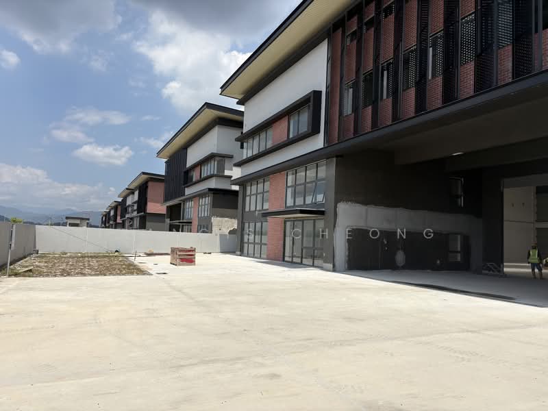 Factory for Rent in Sungai Buloh (Selangor) - Francis Cheong - Exterior - PropertyGuru.com.my