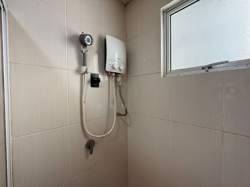 OUG Parklane untuk Untuk Disewa - RM 1,200 /bulan, Mac 2026 - Bathroom - PropertyGuru.com.my