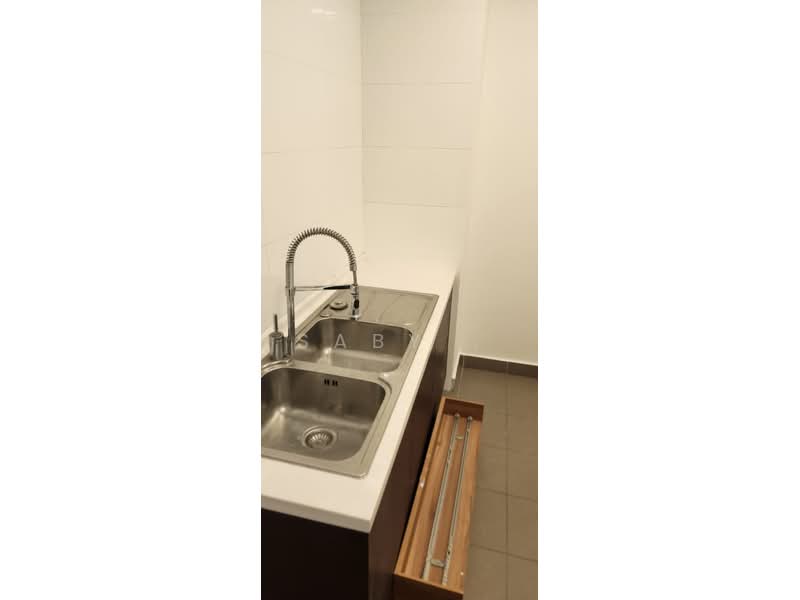 Servis Apartment untuk Disewa di Isola - Saby . - Kitchen - PropertyGuru.com.my