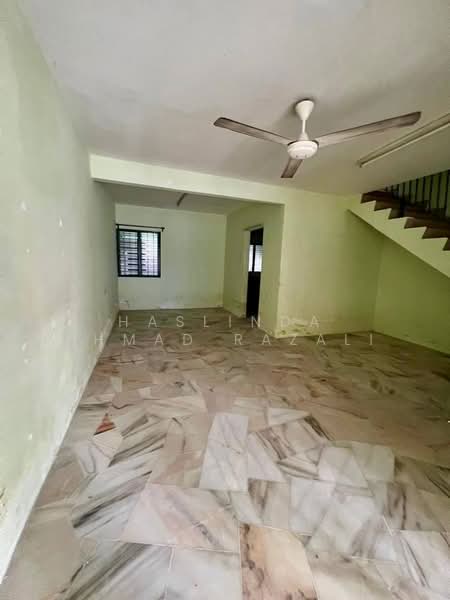 Taman Sri Indah Cheras untuk Untuk Disewa - RM 1,400 /bulan, Mac 2026 - Living Room - PropertyGuru.com.my