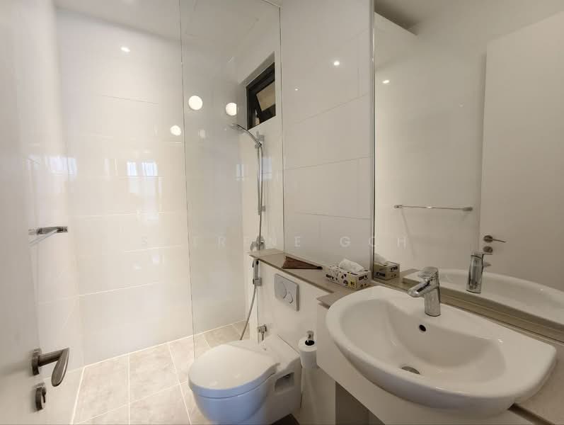 Service Residence for Sale at Senada Residence @ KLGCC Resort - Sherene Goh - Bathroom - PropertyGuru.com.my