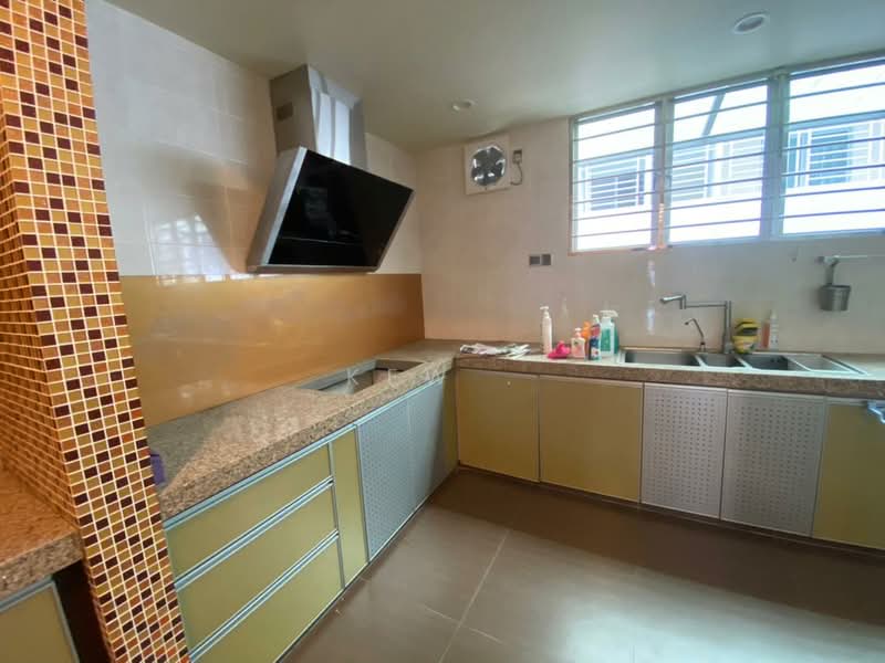 2-storey Terraced House for Sale in Palm Walk (Bandar Sungai Long) - Kew . - Kitchen - PropertyGuru.com.my