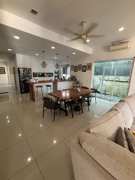 Semi-Detached House for Sale in Setia Alam (Selangor) - Bee Har Chew - Kitchen - PropertyGuru.com.my