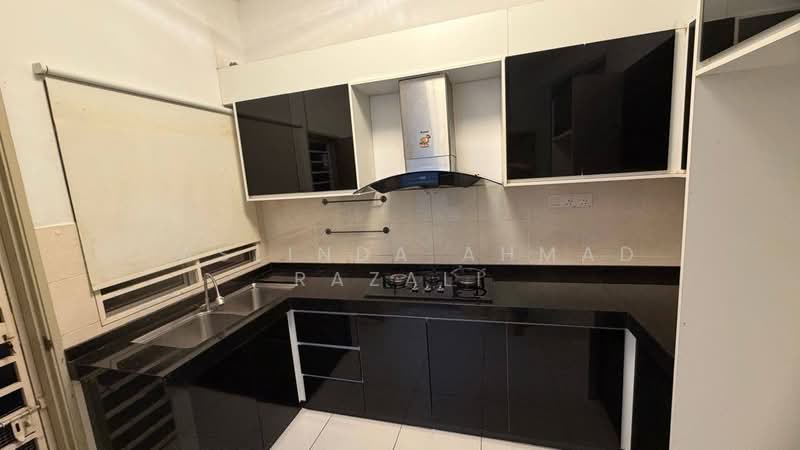 2-storey Terraced House for Rent in Semenyih (Selangor) - Haslinda Ahmad Razali - Kitchen - PropertyGuru.com.my