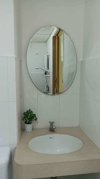 Condominium for Sale at Warisan City View - Louis . - Bathroom - PropertyGuru.com.my