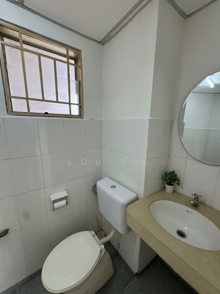 Condominium for Sale at Warisan City View - Louis . - Bathroom - PropertyGuru.com.my