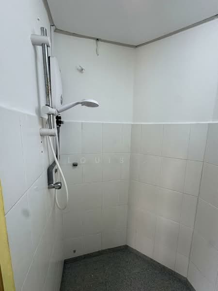Condominium for Sale at Warisan City View - Louis . - Bathroom - PropertyGuru.com.my