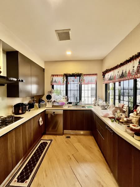 Taman Bukit Pantai untuk Untuk Disewa - RM 15,000 /bulan, Mac 2026 - Kitchen - PropertyGuru.com.my