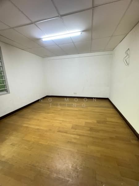 Shop for Rent in Kawasan Perindustrian Kundang (Rawang) - Ng Moon Tsing - Interior - PropertyGuru.com.my