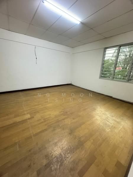 Shop for Rent in Kawasan Perindustrian Kundang (Rawang) - Ng Moon Tsing - Interior - PropertyGuru.com.my