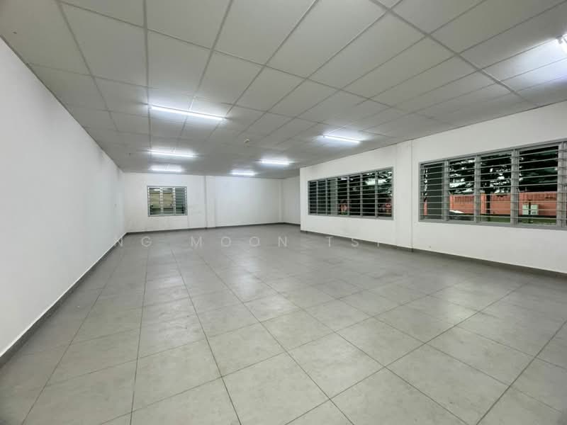 Shop for Rent in Kawasan Perindustrian Kundang (Rawang) - Ng Moon Tsing - Interior - PropertyGuru.com.my