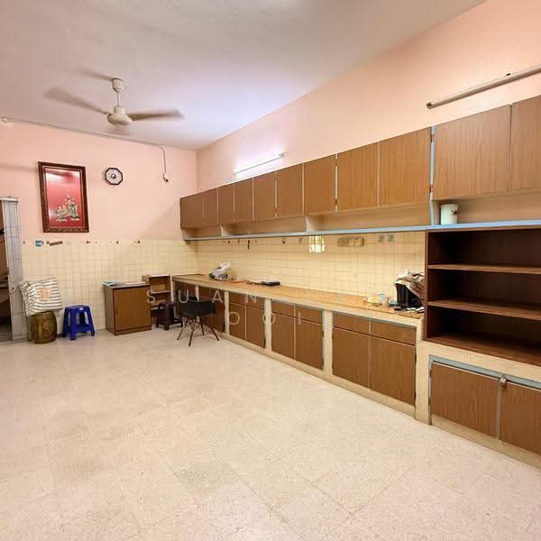 Semi-Detached House for Sale in Pulau Tikus (Penang) - Alice Ooi - Kitchen - PropertyGuru.com.my