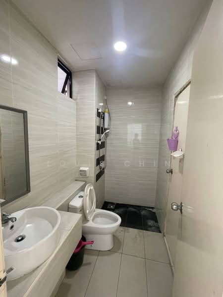 Service Residence for Rent at D'Summit Residences - Louis Chin - Bathroom - PropertyGuru.com.my