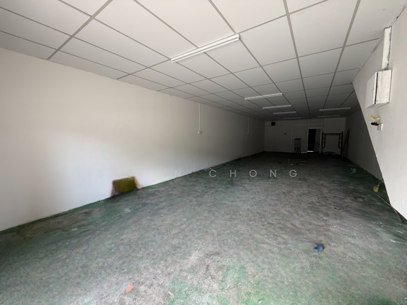 2 Storey Freehold Shop Semenyih Selangor untuk Untuk Dijual - RM 420,000, Mac 2026 - Interior - PropertyGuru.com.my