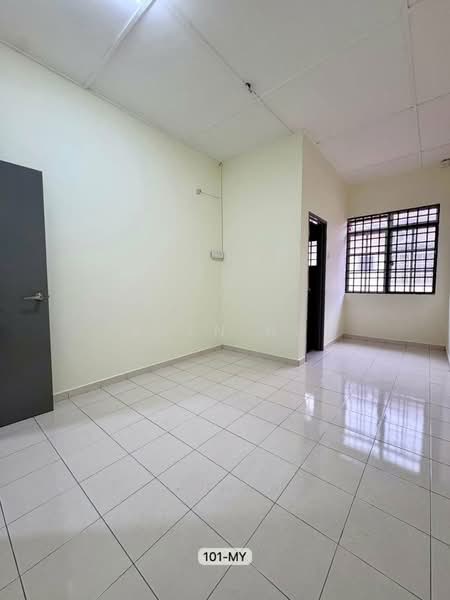 2-storey Terraced House for Sale in Bandar Bukit Tinggi 2 (Klang) - Suen Ng - Interior - PropertyGuru.com.my