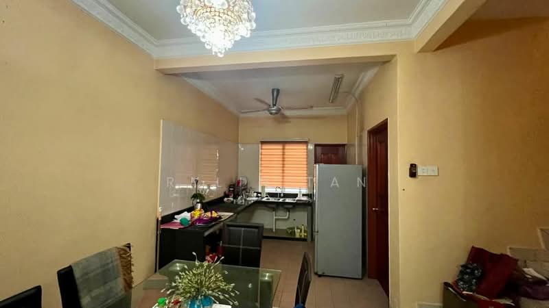 Bandar Botanic untuk Untuk Dijual - RM 580,000, Mac 2026 - Kitchen - PropertyGuru.com.my