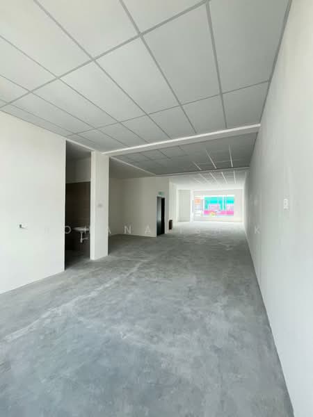 Shop for Rent in Puncak Alam (Selangor) - Rohana Ishak - Interior - PropertyGuru.com.my