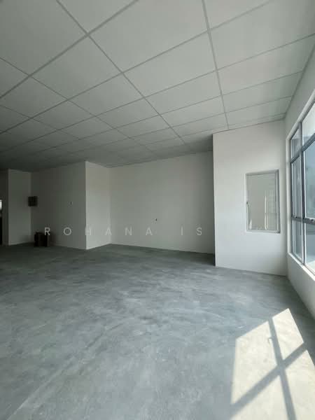 Shop for Rent in Puncak Alam (Selangor) - Rohana Ishak - Interior - PropertyGuru.com.my