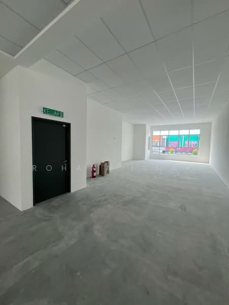 Shop for Rent in Puncak Alam (Selangor) - Rohana Ishak - Interior - PropertyGuru.com.my