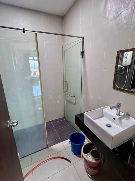 Service Residence for Rent at D'Secret Garden (Pangsapuri Kempas Indah) - Chang Kai Yin - Bathroom - PropertyGuru.com.my
