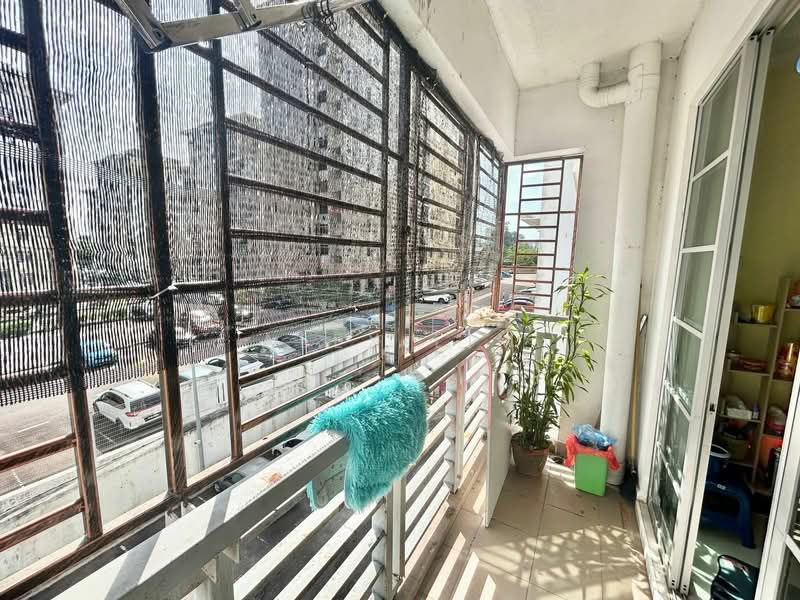 Apartment for Sale at D' Larkin Residence - Alex Lim - Balcony - PropertyGuru.com.my