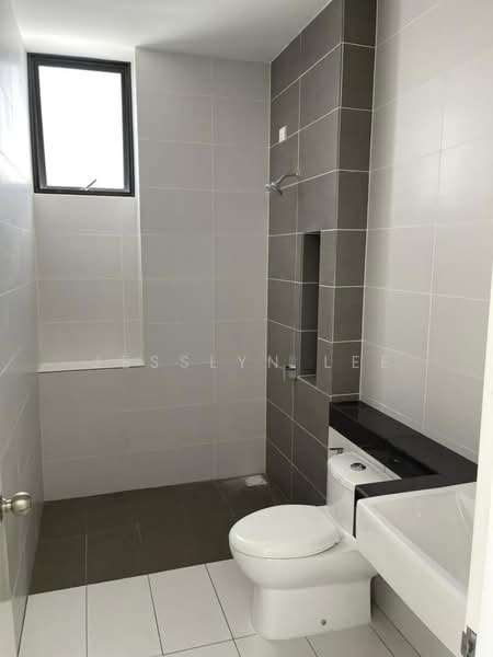 Rumah Berkembar untuk Dijual di Eco Majestic (Semenyih) - Jesslyn Lee - Bathroom - PropertyGuru.com.my