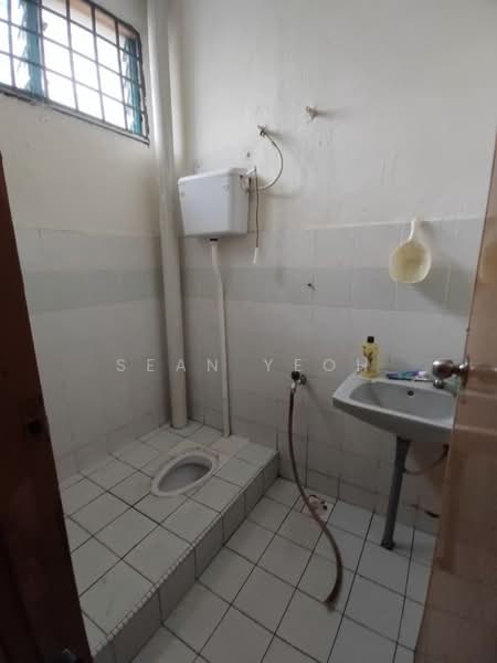 Taman Megah Ria Megahs Rias Masai untuk Untuk Dijual - RM 480,000, Mac 2026 - Bathroom - PropertyGuru.com.my