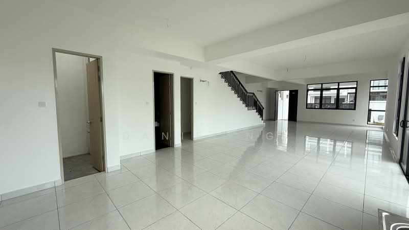 Rumah Kluster untuk Dijual di Abadi Heights (Puchong) - Daniel Ng - Living Room - PropertyGuru.com.my
