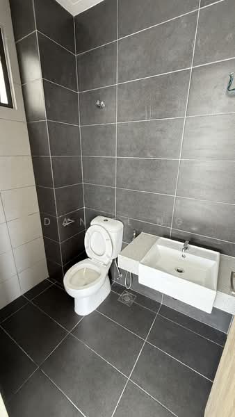 Rumah Kluster untuk Dijual di Abadi Heights (Puchong) - Daniel Ng - Bathroom - PropertyGuru.com.my