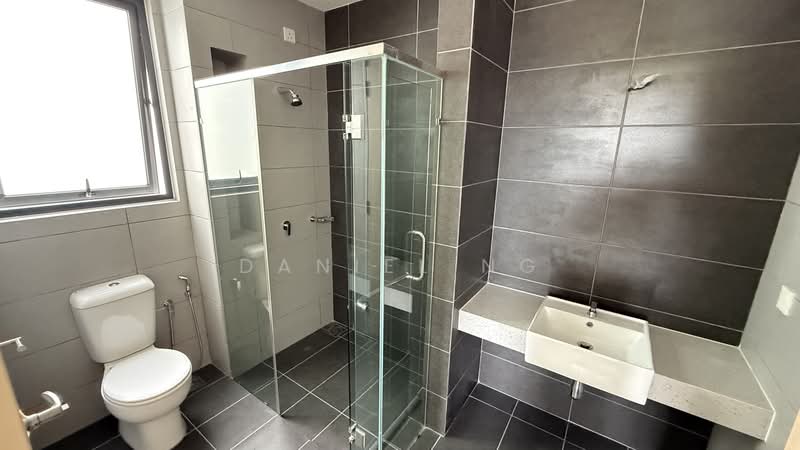 Rumah Kluster untuk Dijual di Abadi Heights (Puchong) - Daniel Ng - Bathroom - PropertyGuru.com.my