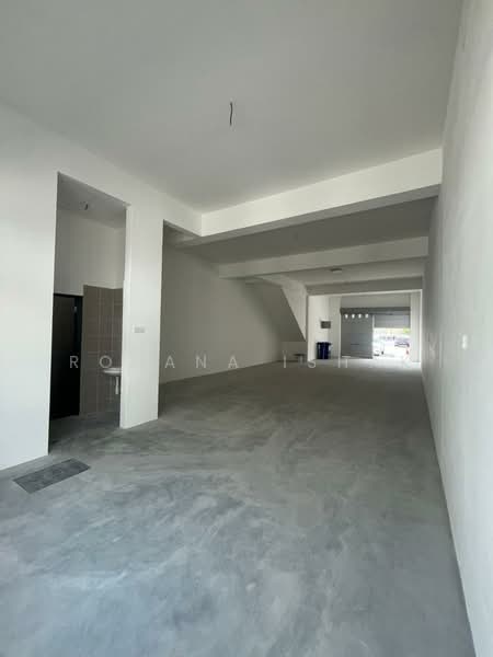 Shop for Rent in Puncak Alam (Selangor) - Rohana Ishak - Interior - PropertyGuru.com.my