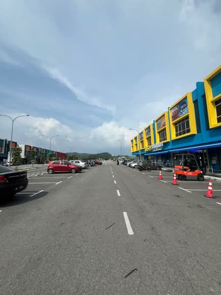 Shop for Rent in Puncak Alam (Selangor) - Rohana Ishak - Exterior - PropertyGuru.com.my