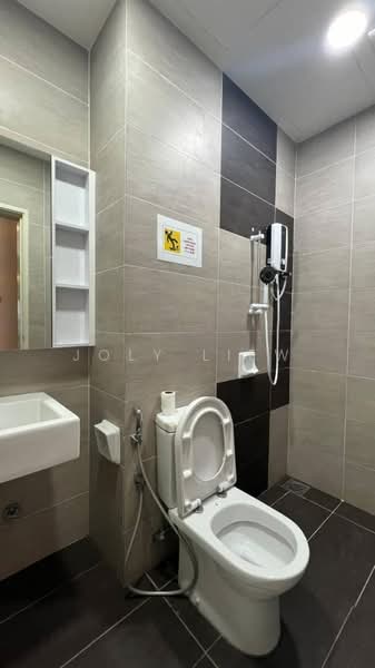 Service Residence for Sale at Midhills - Joly Liew - Bathroom - PropertyGuru.com.my