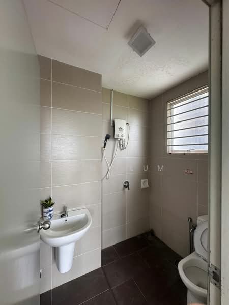 Condominium for Rent at 7 Tree Seven Residence - Cony Lum - Bathroom - PropertyGuru.com.my